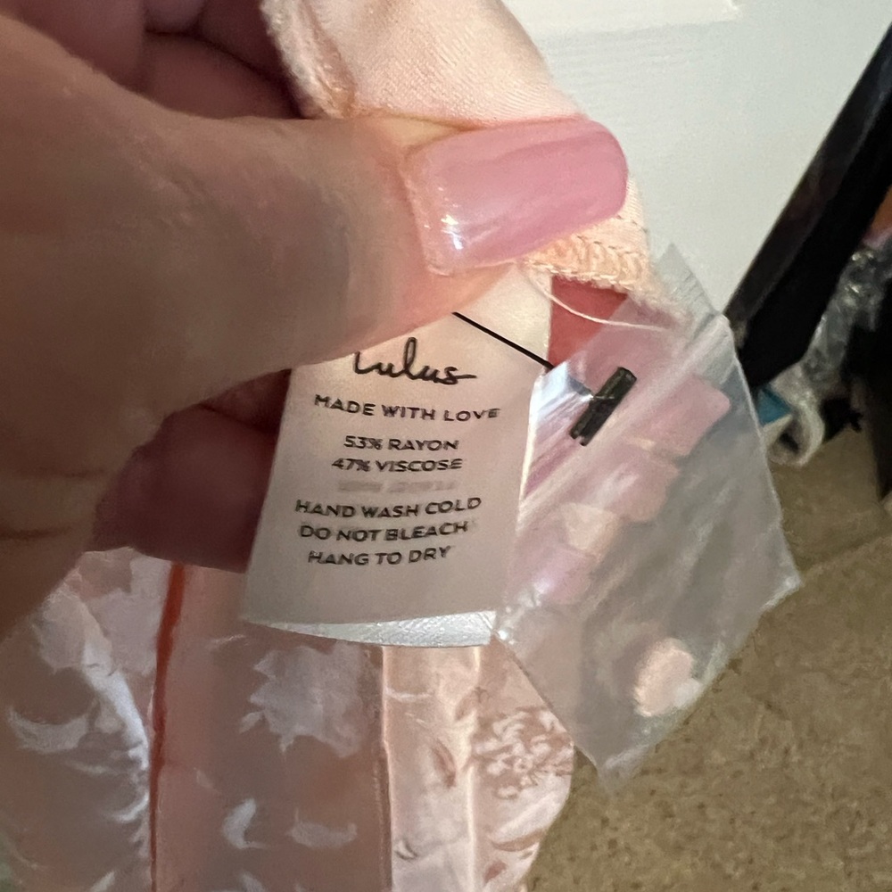 Elegant Pink Evening Dress - Picture 3 of 5